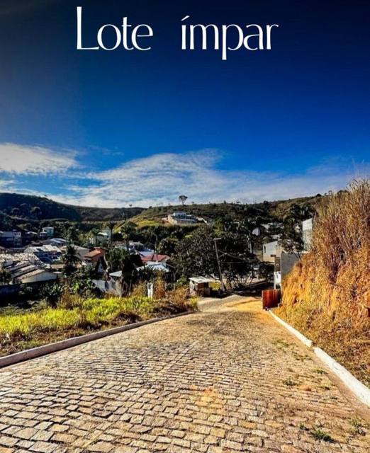 Lote de 7 x 21 m no Jardim Valéria