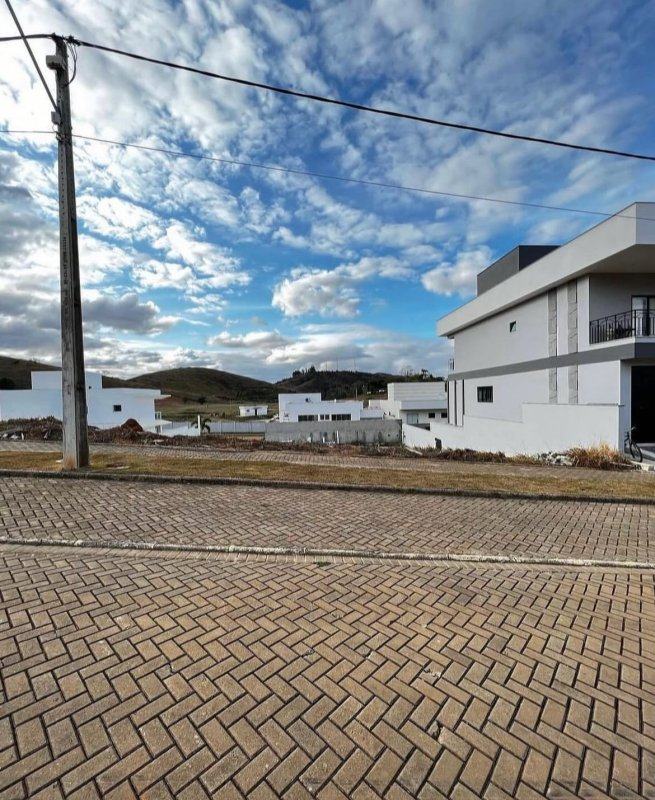 Terreno no Condomínio Bella Aurora, Itaperuna – foto 3