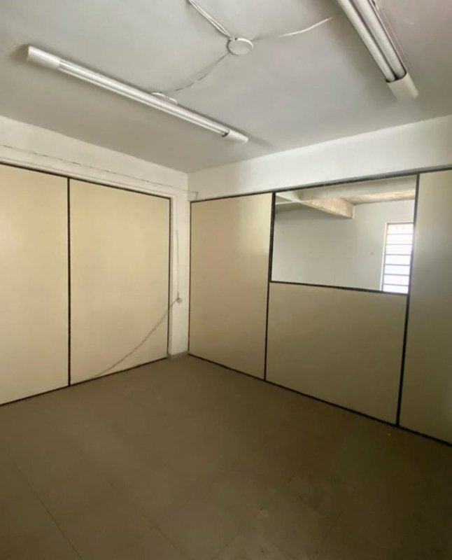 Loja comercial na Av. Gov. Roberto Silveira – foto 4