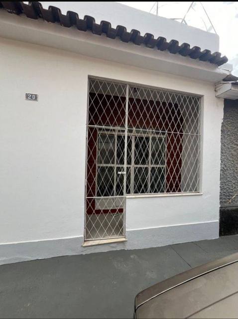 Casa de 2 quartos para alugar no Centro